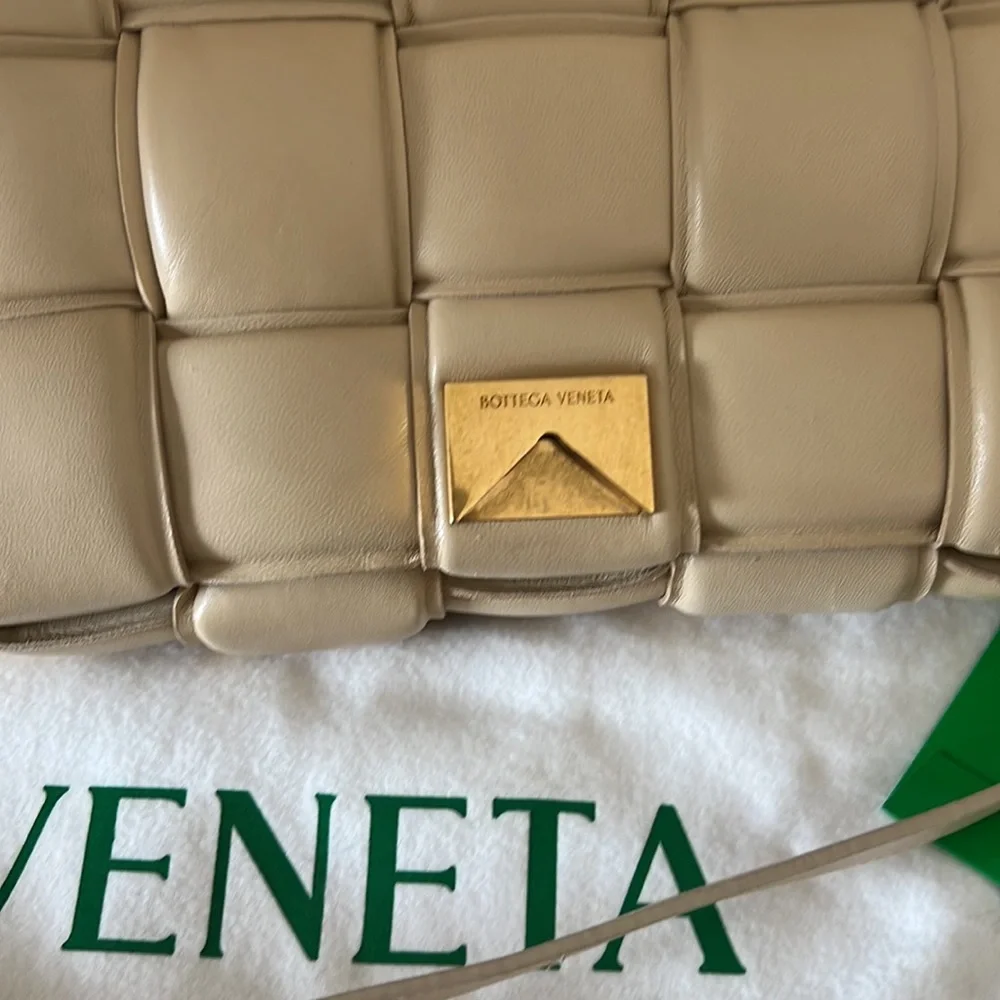 🎉Host Pick!🎉Bottega Veneta Padded Cassette Crossbody - Picture 8 of 16